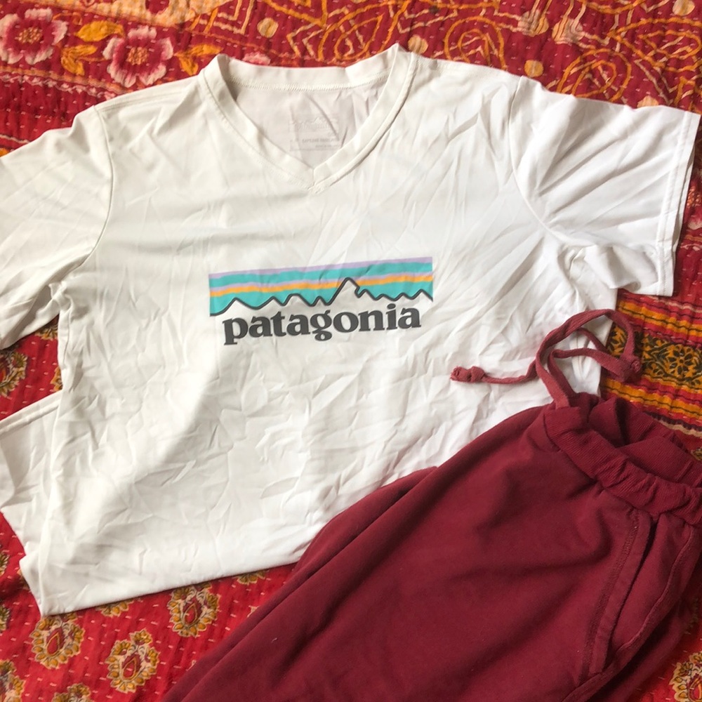 V-Neck Patagonia Tee